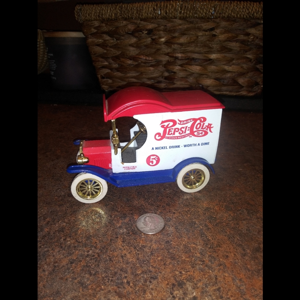 Gearbox Pepsi Ford Model-T 1912 Delivery Car Bank